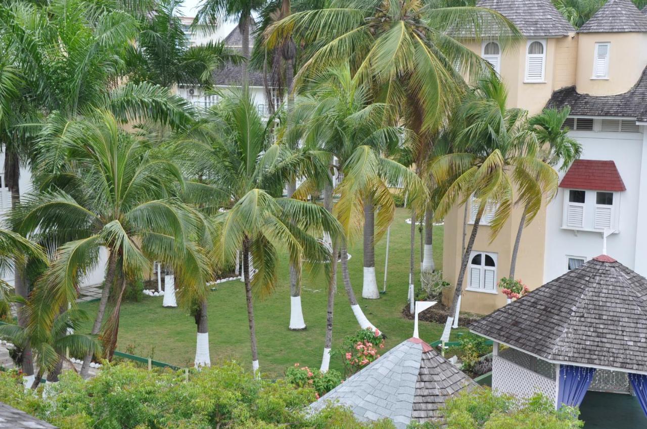 Beach Penthouse A25 Sandcastles Ocho Rios Exterior foto